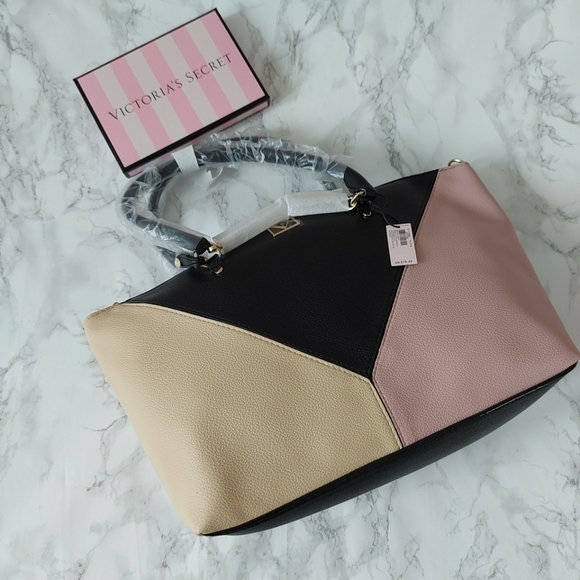 VICTORIA'S SECRET The Victoria Slouchy Satchel chain strap - Picture 6 of 13